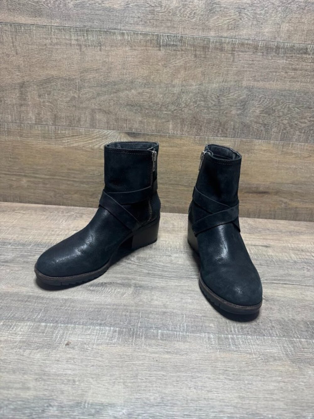 Sorel Cate Black Leather Buckle Accent Boots Women's Size 7